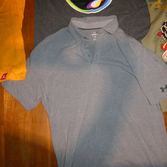 4 Mens Medium The Hundreds Adam Bomb Ed Hardy Johnny Cupcakes Boston T Shirts - Picture 4 of 13